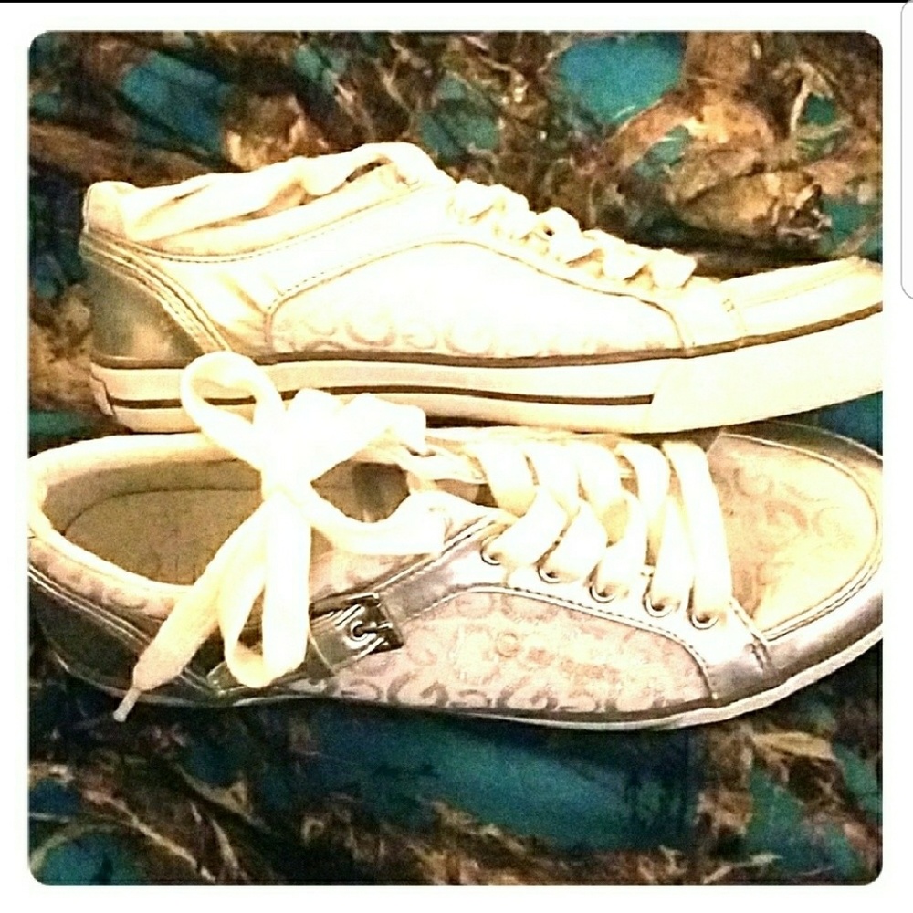 Guess shoes & lipstick